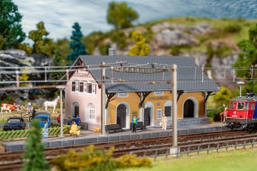 212128 N Bahnhof Lavin von FALLER