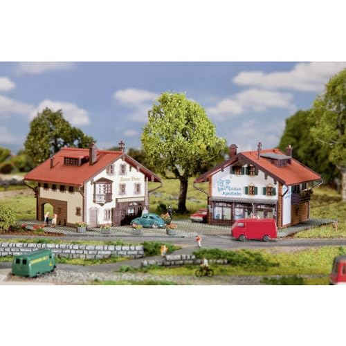 FALLER Apotheke und Bäckerei Modellbausatz mit 117 Einzelteilen 80 x 70 x 60 mm (2 x) I Modelleisenbahn Zubehör N I Modelleisenbahn N Ländliche Häuser von FALLER