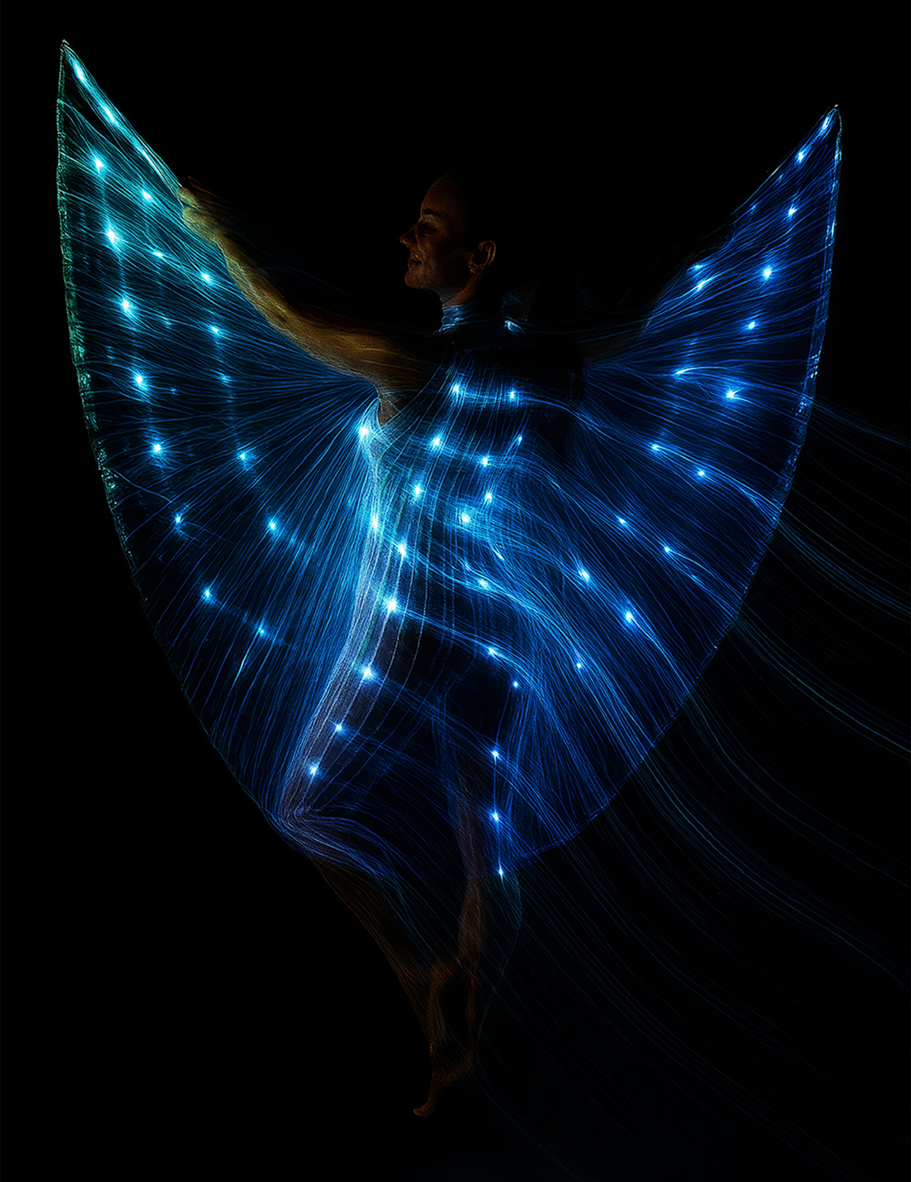 Umhang Iris mit Stäben und Licht 140 cm von FIESTAS GUIRCA, S.L.