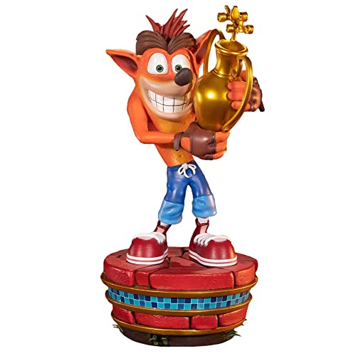 FIRST4FIGURES Crash Bandicoot - Crash Team Racing Crash Winner - Statuette 46cm von FIRST4FIGURES