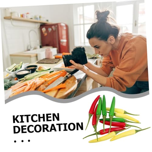 FRCOLOR 12 Stück Teiliges Realistische Chili Pfeffer Modelle Rot Grün und Gelb Lebensechte Gemüse Deko für Küche Foto Requisiten und Unterricht Vielseitig Einsetzbare Kunstgemüse von FRCOLOR