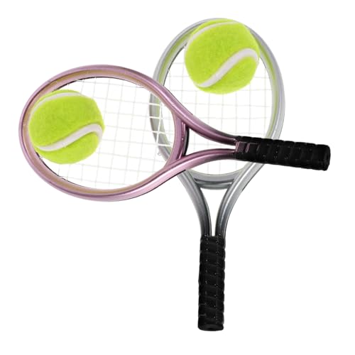 FRCOLOR 2 Sätze Miniatur Tennis Racket und Ball Set Teiliges Zubehör für Puppenhaus Silberne und Rosa Ausführung Sportspielzeug für Dekoration und Kreative Mini Sportevents von FRCOLOR