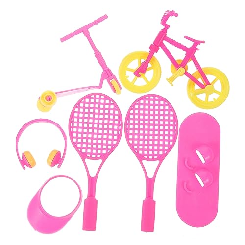FRCOLOR Mini Puppenreise Koffer Set mit Teiligem Sportzubehör für Puppenhaus Tennisracket Kopfhörer Sonnenhut Skateboard Roller Realistische Mini Puppen Accessoires Farbe von FRCOLOR