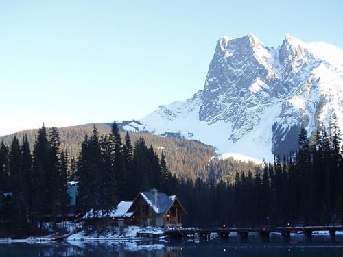1500 Teile Puzzle,Geschicklichkeitsspiel für die ganze Familie, Berge, Brücke, Kleines Haus, See, Bäume 87x57cm von FRUKAT