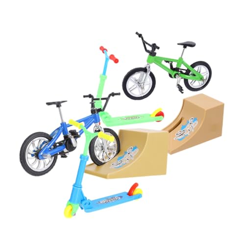 FUNNETOYU 2 Sätze Finger Scooter Teilig mit Fingerboard Rampen und Mini Finger Bike Kreatives Tischspiel für Fantasie und Geschicklichkeit für Freizeit und Wettkampf von FUNNETOYU