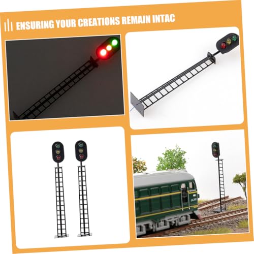 FUNNETOYU 2 Stück Miniature Verkehrsampeln Realistische Beleuchtete Signale für Modelleisenbahn Detailgetreu Gestaltete Sandtisch Dekoration für DIY Szene Robustes Material von FUNNETOYU