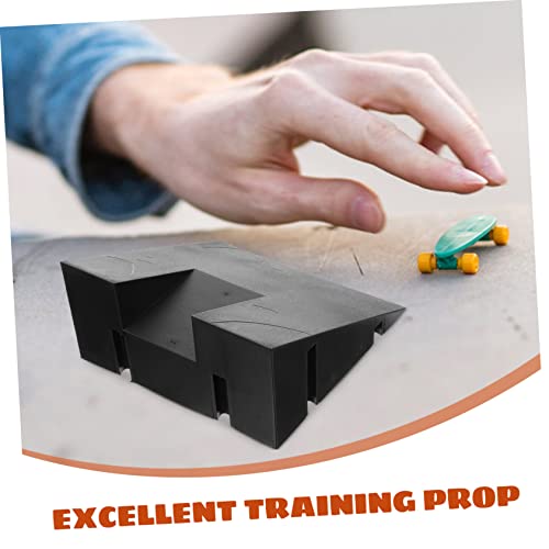 FUNNETOYU Finger Skateboard Ramp Skatepark Zubehör Sicheres Material Fördert Fingerfertigkeit Koordination und Familienspaß für Finger Skateboard Training von FUNNETOYU