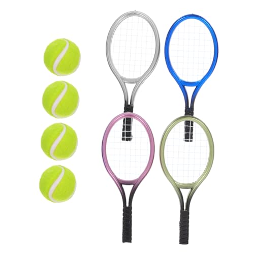 FUNNETOYU Mini Tennisracket mit Schlägern und Bällen Dekoratives Miniaturhaus Ornament Realistisches Tennis Deko für Puppenhaus Geeignet für Wohn und Schlafzimmer Farblich Gemischt von FUNNETOYU