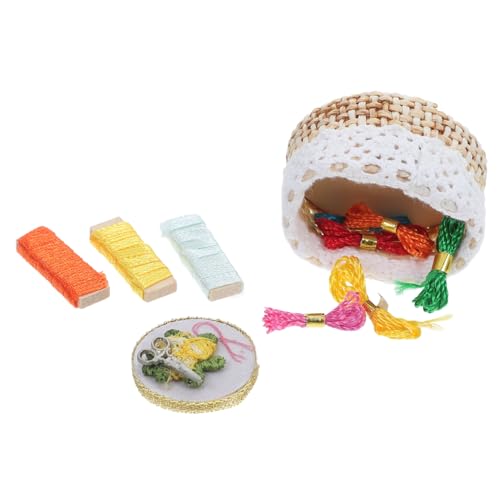 FUNNETOYU Miniatur Nähkörbchen mit Stickwerkzeugen Realistisch Gestalteter Puppenhaus dekoartikel Tragbar und Vielseitig Einsetzbar für DIY Miniatur Bastelprojekte und Puppenhaus Zubehör von FUNNETOYU