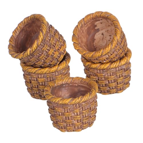 FUNOMOCYA 6 Stück Miniatur Rattan Körbe aus Resin Kleine Aufbewahrungskörbe für Puppenhaus Zubehör Dekorative Mini Flechtkörbchen für Schlafzimmer und Ankleidezimmer Langlebige Miniatur von FUNOMOCYA