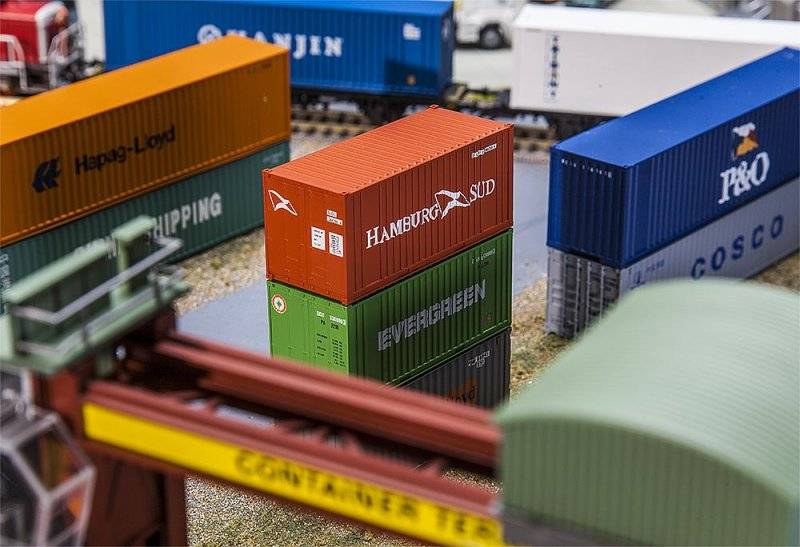 20´ Container HAMBURG SÜD von Faller