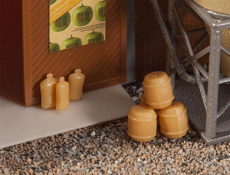 20 Fässer und 36 Säcke von Faller