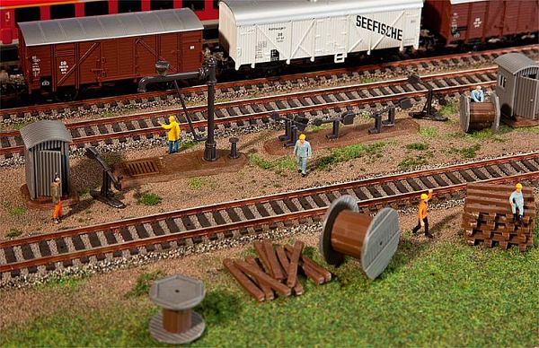 Ausschmückungsteile für den Bahnbereich Ausschmückungsteile für den Bahnbereich von Faller