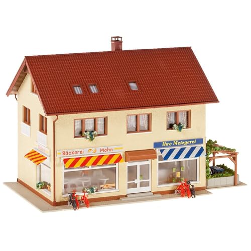 FALLER Metzgerei/Bäckerei Modellbausatz mit 569 Einzelteilen 190x125x125mm I Modelleisenbahn Zubehör H0 mit Fahrrädern I Modelleisenbahn H0 Metzgerei, Creme und Braun von FALLER