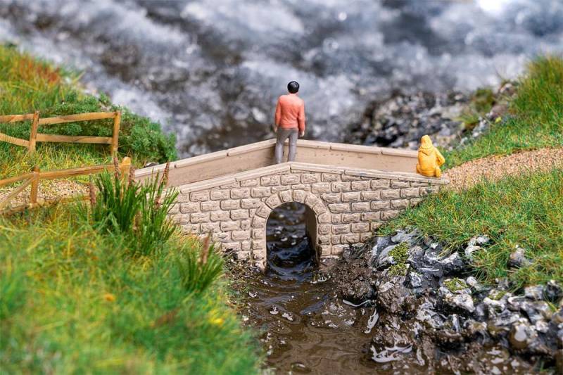 Kleine Steinbrücke von Faller