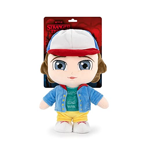 Famosa Softies - Stranger Things Dustin Plüschtier, kuschelig, 26 cm, weiche Textur und Füllung aus 100% recyceltem Fasermaterial, für Fans der Serie und Kinder ab 12 Monaten, (760021118), Bunt von Famosa Softies