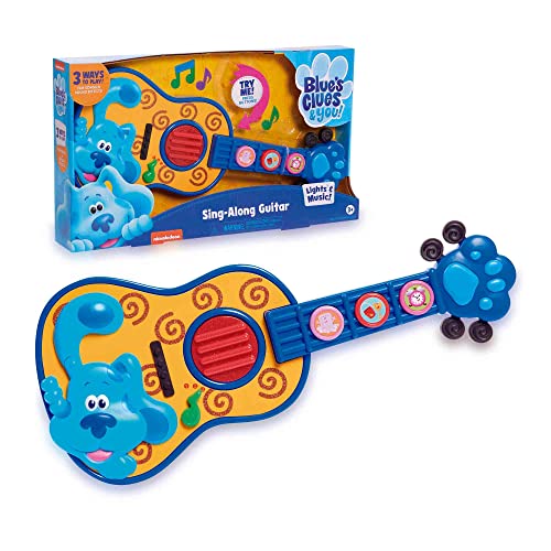 Famosa - Blue und Du, Sing-Along Gitarre, Kinderspielzeuggitarre mit 3 verschiedenen Modi, hat das Lied der Serie, Gitarren-Sound und EIN lustiges Spiel, ab 3 Jahren (BLU12000), Bunt von Famosa