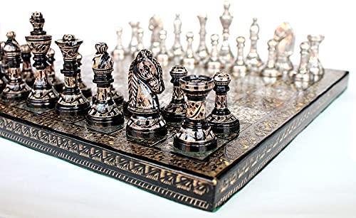 Handgefertigtes Schach-Set aus hochwertigem Messing, 31 x 31 cm, Metallic-Silber und Schwarz, Set mit glänzenden luxuriösen Schachfiguren von Fasherati