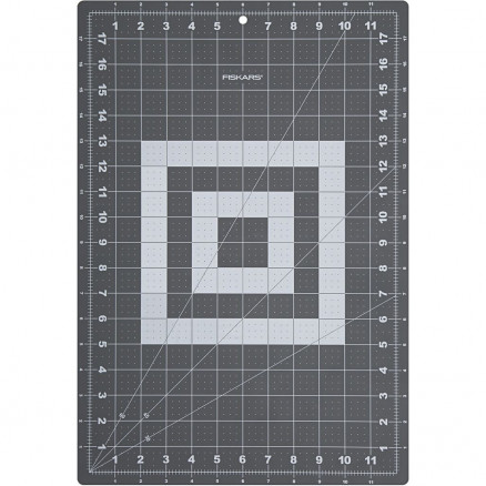 Schneidematte, A3 30x45 cm, 1Stück. Schneidematte, A3 30x45 cm, 1Stück. von Fiskars