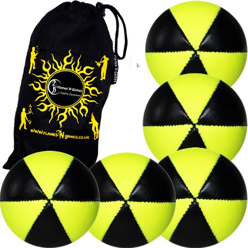 Flames 'N Games Astrax UV Thud Jonglierbälle Set mit 5 Stück (schwarz/UV-gelb) Pro 6 Panel Leder Jonglierball Set & Reisetasche von Flames 'N Games
