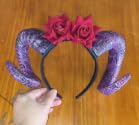 Flovel LED Rosen Hörner Haarreif Leuchtende Gold Silber Haaraccessoires für Halloween und Karneval (purple, Einheitsgröße) von Flovel