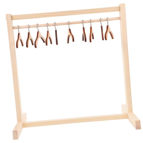 GALPADA 1Satz Holzpuppenkleidungsregal mit Kleiderbügeln Stabiler Puppenmantelständer aus Hochwertigem Holz Aufbewahrungssystem für Puppenkleidung für Puppenhäuser GALPADA 1Satz Holzpuppenkleidungsregal mit Kleiderbügeln Stabiler Puppenmantelständer aus Hochwertigem Holz Aufbewahrungssystem für Puppenkleidung für Puppenhäuser von GALPADA