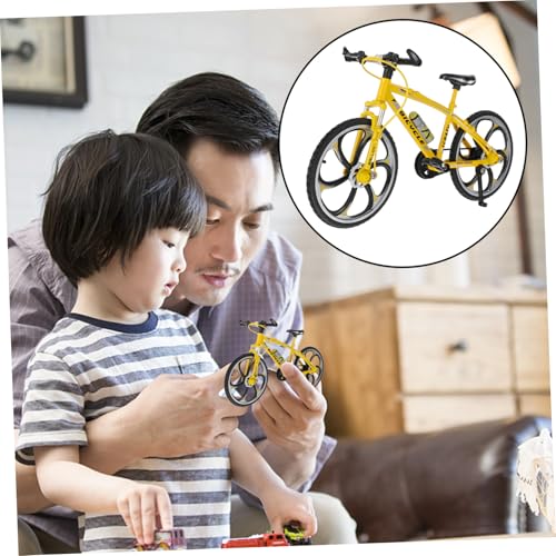 GARIOUANS Finger Bike Miniaturspielzeug für Stressabbauendes Fingerspielzeug mit Fingertipp Bewegung Tragbares Mini Zweirad für Fingerfertigkeitstraining und Desktop Spaß Gelb GARIOUANS Finger Bike Miniaturspielzeug für Stressabbauendes Fingerspielzeug mit Fingertipp Bewegung Tragbares Mini Zweirad für Fingerfertigkeitstraining und Desktop Spaß Gelb von GARIOUANS