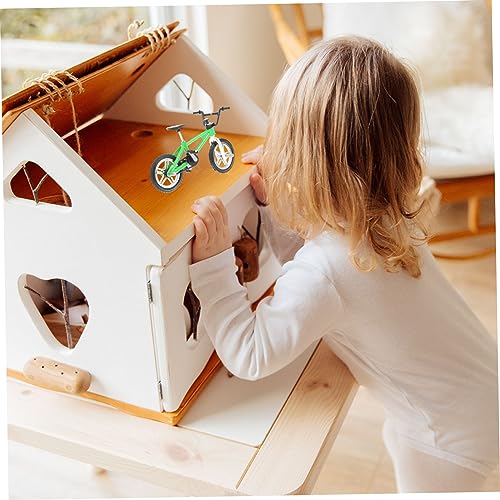 GARIOUANS Mini Metall Fahrrad Modell Stabiles Miniatur Fahrrad ohne Bremsen Lebensechte Grüne Deko für Puppenhaus Detailreiches Micro Szenen Zubehör Geeignet als Fotorequisite und von GARIOUANS