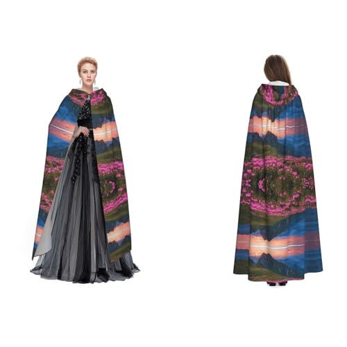 GBMBZSKP Halloween-Kapuzenumhang mit violetter Blumenwiese, Berglandschaft, Maskerade, Party, Cosplay, Ostern, Unisex, Vampir-Hexen-Umhang für Erwachsene von GBMBZSKP