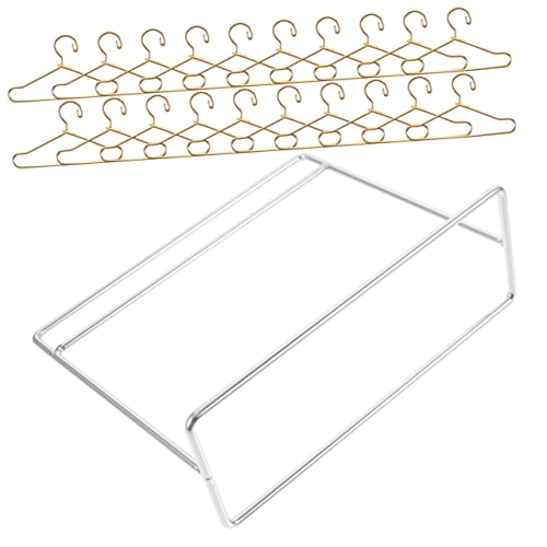 GLSTOY 1 Satz Kleiderständer für Puppen Teiliges mit Kleinen Kleiderbügeln und Silbernen Display Rack für Puppenhaus Dekoration für Puppenkleidung und Accessoires GLSTOY 1 Satz Kleiderständer für Puppen Teiliges mit Kleinen Kleiderbügeln und Silbernen Display Rack für Puppenhaus Dekoration für Puppenkleidung und Accessoires von GLSTOY