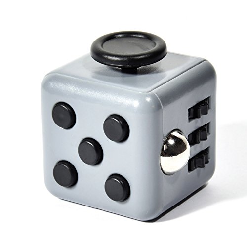 Anti-Stresswürfel Cube, Hand-Motorik Spielzeug, Konzentration und Anti-Stress-Würfel; Gadget gegen Nervosität und Stress; Grau Anti-Stresswürfel Cube, Hand-Motorik Spielzeug, Konzentration und Anti-Stress-Würfel; Gadget gegen Nervosität und Stress; Grau von GOODS+GADGETS