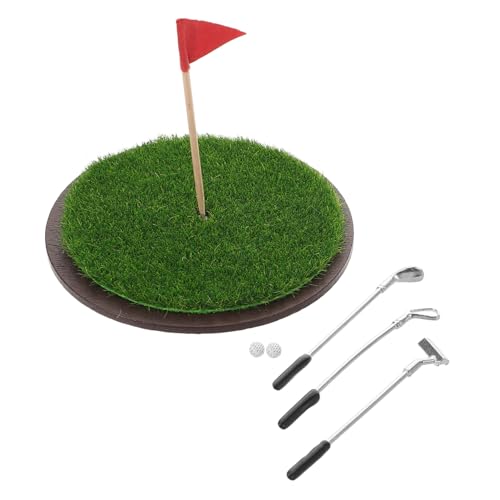 GOOHOCHY Teilig Detaillierte Puppenhaus Zubehör Realistische Golfschläger und Gras Szene Platzsparend Dekorativ für Puppenhäuser Kinderzimmer Sportlicher von GOOHOCHY