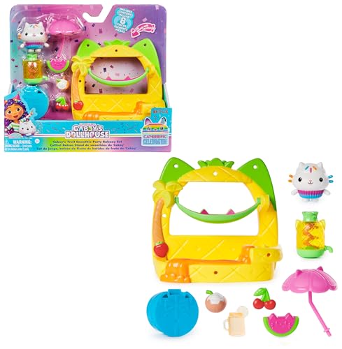 Gabby's Dollhouse, Balkon-Spielset Kuchis Saftbar, 8-teiliges Set mit Katzenfigur und Puppenhaus Zubehörteilen, ab 3 Jahren Gabby's Dollhouse, Balkon-Spielset Kuchis Saftbar, 8-teiliges Set mit Katzenfigur und Puppenhaus Zubehörteilen, ab 3 Jahren von Gabby's Dollhouse