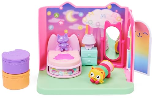 Gabby's Dollhouse, Sweet Dreams Schlafzimmer mit Kissen Katzenfigur und 3 Zubehörteilen, 3 Möbeln und 2 Lieferungen, Kinderspielzeug ab 3 Jahren Gabby's Dollhouse, Sweet Dreams Schlafzimmer mit Kissen Katzenfigur und 3 Zubehörteilen, 3 Möbeln und 2 Lieferungen, Kinderspielzeug ab 3 Jahren von Gabby's Dollhouse