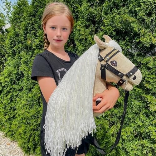 Galloping Kids Steckenpferd ab 8 Jahren – Sunny Palomino A3 handgefertigt aus Holz & Minky | mit weißer Mähne zum Flechten | CE & ÖkoTex Zertifiziert von Galloping Kids