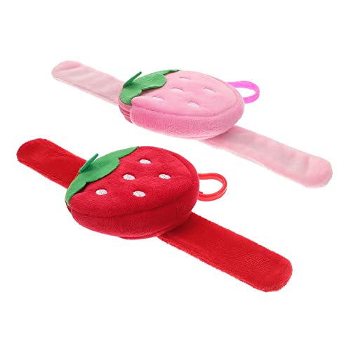 Gatuida 2 Stück Erdbeer Schnapparmbänder für Weiche Slap Armbänder als Party Mitgebsel für Geburtstagsfeiern Schulveranstaltungen und Kostümpartys Süßes Design Leicht und Bequem zu Tragen von Gatuida