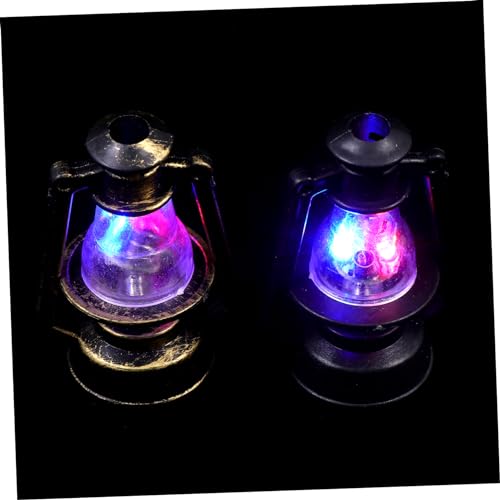 Gatuida 2 Stück Teiliges Miniatur Kerosinlampen Retro Puppenhaus Laternen LED Modell Lebensechte Vintage Öllampe Dekoratives Windlicht für Puppenhäuser und Heimdekoration Gatuida 2 Stück Teiliges Miniatur Kerosinlampen Retro Puppenhaus Laternen LED Modell Lebensechte Vintage Öllampe Dekoratives Windlicht für Puppenhäuser und Heimdekoration von Gatuida