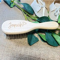 Babyhaarbürste mit gravierten Namen des Babys, von Babylove extraweich 100% Ziegenhaar von Geburtstagsfee