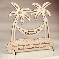 Holzaufsteller "Endlich Ruhestand" mit Gruß "Wir sind so stolz ..." von der Familie, 26x25cm, inkl. Standfüße Holzaufsteller "Endlich Ruhestand" mit Gruß "Wir sind so stolz ..." von der Familie, 26x25cm, inkl. Standfüße von Geburtstagsfee