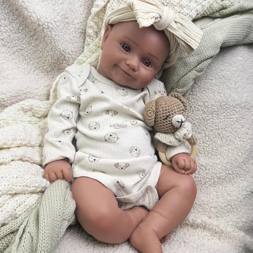 Realistische Babypuppe aus Silikon, 50 cm (20 Zoll), lächelndes Mädchen mit offenen Augen, wiedergeborene Puppe aus dunkelhäutigem Silikon, ältere Menschen und Kinder. von Genérico