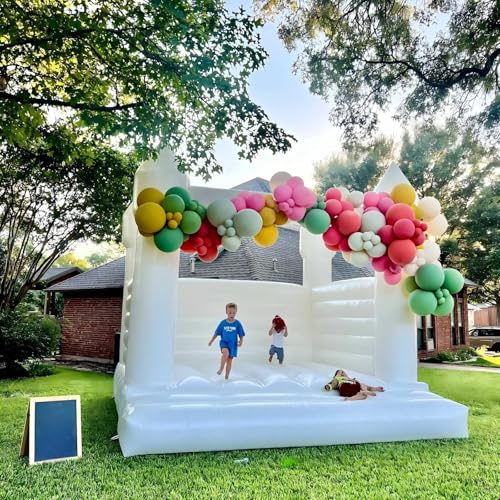 Aufblasbares Hüpfhaus, großer Sprungbereich für Partys und Events, inklusive D-Ringen zur Dekoration Aufblasbares Hüpfhaus, großer Sprungbereich für Partys und Events, inklusive D-Ringen zur Dekoration von Generisch