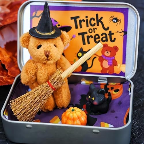 Halloween-Bär in einer Box für Süßes oder Saures, Teddybär in einer Box für Süßes oder Saures – Miniatur-Hexer, handgefertigter Hexen-Teddybär in Box, mit Hexen-Zauberer-Decke, Besen, Umhang, Kürbis Halloween-Bär in einer Box für Süßes oder Saures, Teddybär in einer Box für Süßes oder Saures – Miniatur-Hexer, handgefertigter Hexen-Teddybär in Box, mit Hexen-Zauberer-Decke, Besen, Umhang, Kürbis von Generisch