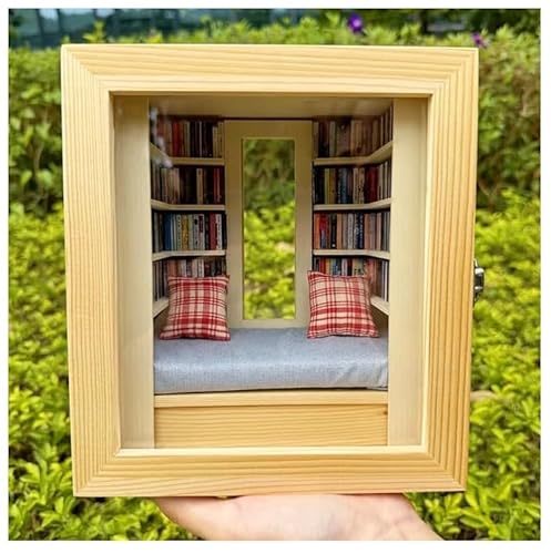 Miniatur-Buchecke mit Fenster, handgefertigtes Zimmer-Box-Set, inklusive Schlafsofa, Kissen, Puppenhaus-Bücherregal-Dekor und einzigartiges Geschenk für Buchliebhaber Miniatur-Buchecke mit Fenster, handgefertigtes Zimmer-Box-Set, inklusive Schlafsofa, Kissen, Puppenhaus-Bücherregal-Dekor und einzigartiges Geschenk für Buchliebhaber von Generisch