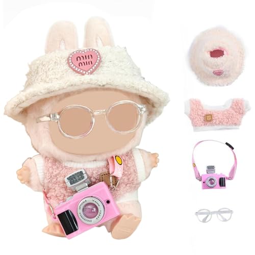 Puppenkleider-Set für 17 cm große Puppen, 4 Stück, niedliches handgefertigtes Häkelkleidung, Outfit mit Zubehör, Mini-Hut-Kamera/Flaschenpullover, Glas, Plüschgeschenke für Puppensammler, Mädchen Puppenkleider-Set für 17 cm große Puppen, 4 Stück, niedliches handgefertigtes Häkelkleidung, Outfit mit Zubehör, Mini-Hut-Kamera/Flaschenpullover, Glas, Plüschgeschenke für Puppensammler, Mädchen von Generisch