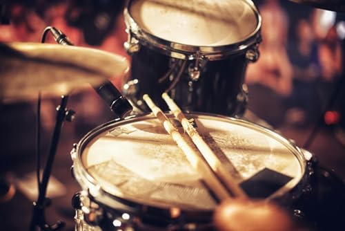Puzzle für Erwachsene, 1000 Teile, Schlagzeug-Set, Becken, Musikinstrument, Band, Fotopuzzle, Beats Waiting to Happen, Sticks On Drum Stage, Foto, Familie, lustig, herausfordernd, Urlaubspuzzle, Puzzle für Erwachsene, 1000 Teile, Schlagzeug-Set, Becken, Musikinstrument, Band, Fotopuzzle, Beats Waiting to Happen, Sticks On Drum Stage, Foto, Familie, lustig, herausfordernd, Urlaubspuzzle, von Geroclonup