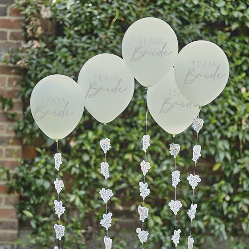 Ginger RayHellgrüne Latexballons „Team Bride“ mit Blumenschwänzen aus Papier, Dekorationen für den Junggesellinnenabschied, 5er-Pack von Ginger Ray