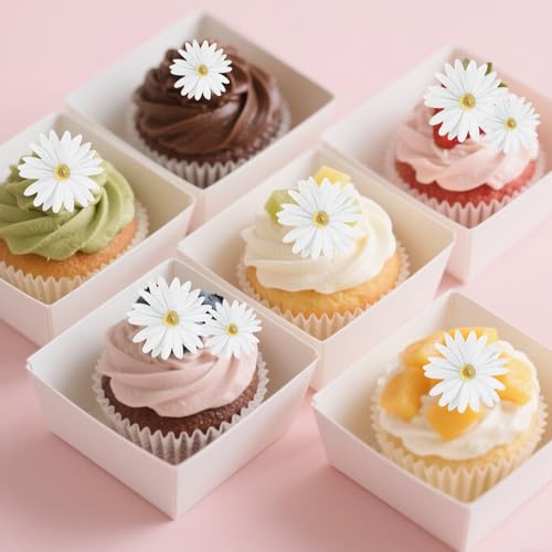 Gleevio Blumen Tortendeko Weiß, Gänseblümchen Muffin Deko Hochzeit Essbar, 65 Stück Essbare Blüten Tortendeko, Essbare Blumen für Torte, Esspapier Blüten Kuchen Deko, Gänseblümchen Cupcake Topper Gleevio Blumen Tortendeko Weiß, Gänseblümchen Muffin Deko Hochzeit Essbar, 65 Stück Essbare Blüten Tortendeko, Essbare Blumen für Torte, Esspapier Blüten Kuchen Deko, Gänseblümchen Cupcake Topper von Gleevio