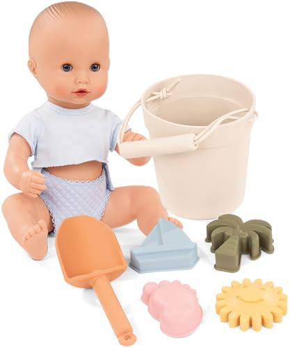 Götz 2454520 Sleepy Aquini Beach Boy Geschenkbox - 33 cm große Badepuppe mit blauen Schlafaugen, ohne Haare in 9-teiligem Set - Babypuppe ab 18 Monaten von Götz