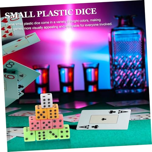Gogogmee 100 Stück Mini Würfel Bunte Sechsseitige Kleine Würfel mit Quadratischen Ecken Für Brettspiele Mathe Lernen Basteln Spielzubehör von Gogogmee