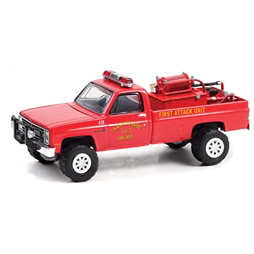 1986 Chevy C20 Custom Deluxe Pickup Truck Red First Attack Unit with Fire Accessories Lawrenceburg Fire Dept (in) 1/64 Druckguss von Greenlight 67010 A von Greenlight
